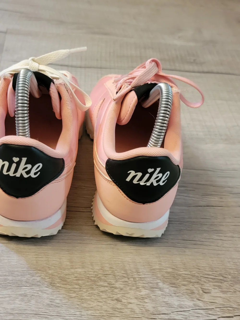 Nike Women’s Pink Low-Top Casual Sneakers